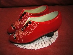 Kerámia piros táncoló cipő