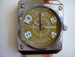 Diadora, japán kvarc szerkezetű, sportos férfi óra