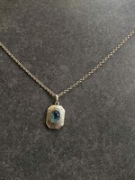 Régi ezüst nyaklánc akvamarin színű kővel