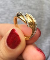18 karátos női arany gyűrű 30 db apró gyémánttal