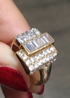14 karátos csodaszép női köves arany gyűrű