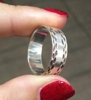 Vésett ezüst karikagyűrű