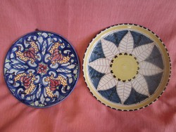 2 db antik fajansz tányér az egyik Zsolnay perzsa mintás stílusban