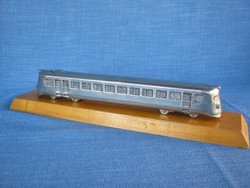 Fém vonat íróasztaldísz makett mozdony vasút