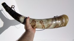 Hatalmas Kanásztülök, vésett szaru kürt 61 cm
