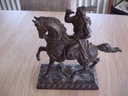 darazsiknak!Antik öntöttvas lovas szobor