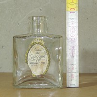 "Molnár és Moser" címkés kölnisüveg