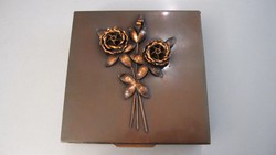 Iparművész bronz, réz doboz rózsákkal, jelzett: Will Károly