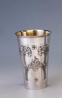 Ezüst pohár szecessziós mintával - sas madaras címerrel