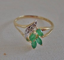 Szépséges smaragd és gyémánt arany gyűrű
