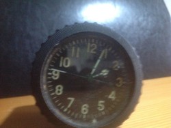Orosz repülö-harckocsi  óra