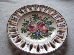 Népi  , jelzett  , áttört tányér , 28 cm ...