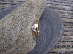14 karátos női gyűrű, köves aranygyűrű, méret:53, súly:1,05 gramm