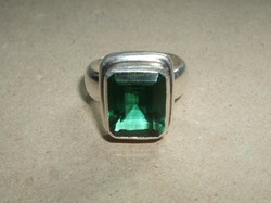 Nagy zöld köves ezüst gyűrű