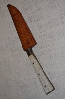 Kisméretű vadász kés tokjával