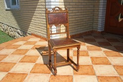 Ónémet antik faragott szék új bőrkárpittal