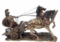 Romai harcos lovasszekérrel szobor