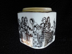 Porcelán teatartó doboz