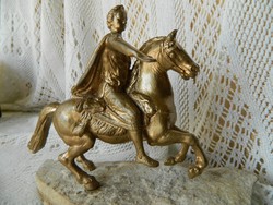 Bronzírozott fémöntvény lovas szobor