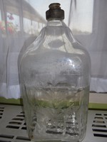 Szarvas figurás pálinkás üveg butélia
