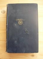 Adolf Hitler, Mein Kampf, eredeti, II. világháborús német kiadás 1944 bajonettel döfve