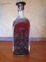 1899-es  tokaji bor szögletes pincetok palackban