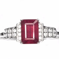 Gyönyörű vörös oktagon rubin 925 ezüst gyűrű cirkónia kísérővel 14 karátos fehér aranyozással .