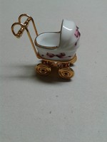 Porcelán+ón miniatűr, babakocsi