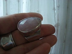 Hatalmas fazettált rózsakvarcos ezüst gyűrű 19,2 gr.