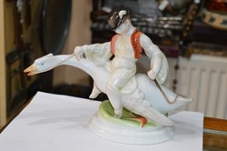 Herendi Ludas figura