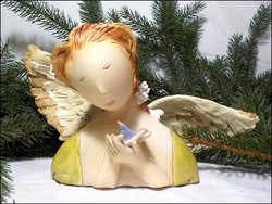 Nancy Carter jelzett angyal szobor