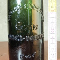 "Schönborn-Buchheim Gróf Sörgyára Munkács-Őrhegyalja 0.45l" sötétzöld sörösüveg