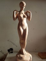Jelzett női akt terrakotta szobor