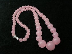 Természetes rózsakvarc nyaklánc, 6-14 mm gyöngyökből