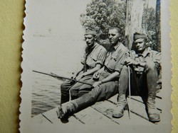 II. világháború katonák horgászás közben (keleti front)