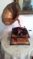 Tölcséres gramofon 