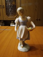 Herendi virágos lány, lány virággal porcelán figura