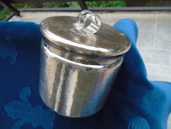 WMF ezüstözött fedeles kalapált kockacukor tartó doboz stílusos cukor csipesz tartóval tetején