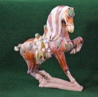 Csodálatos, keleti porcelás ló szobor, Tang stílus.