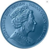 II Erzsébet Safír Jubileum 2 font, Kék Titánium Emlékérme Proof Díszdoboznan Certifikáttal