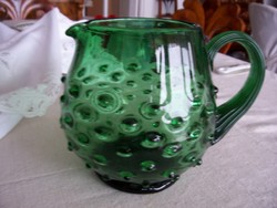 Smaragdzöld bütykös fújt üveg kancsó, 2 literes