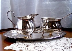 Tükörfényes, ezüstözött, pazar, kávés teás négy darabos kiegészítő szervírozó készlet