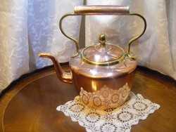 Gyönyörű, antik, fényes, vörösréz, ma is használható kb. 1 literes teáskanna