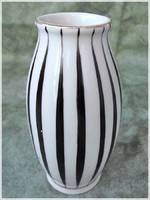 Kézzel festett csíkos Hollóházi porcelán váza