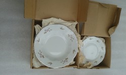 Zsolnay barackvirág mintás tányérok dobozában 12 db (nem használt).