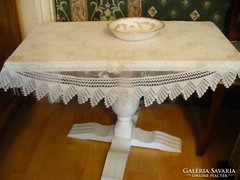 Neoreneszánsz provence fehér asztalka