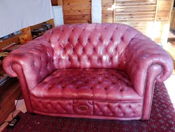 Chesterfield stílusú kanapé