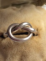 Perec formájú ezüst gyűrű