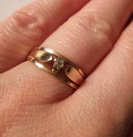 Sárga arany solitaire gyémánt gyűrű 0,05ct au585