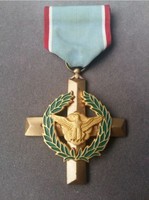 USA - amerikai kitüntetés Air Force Cross szalagsávval
